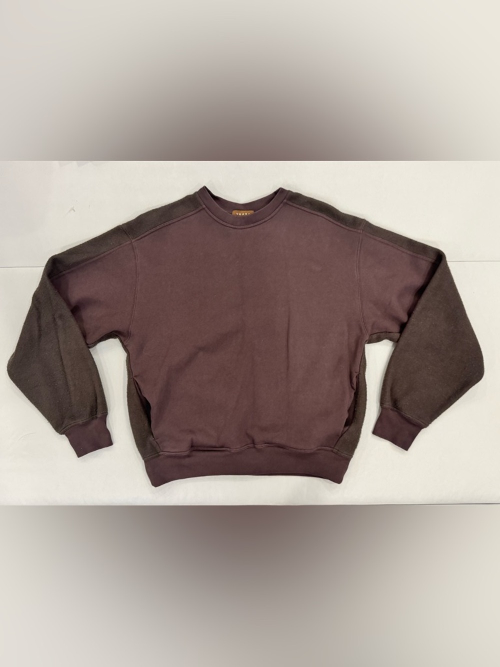 VAARA Two-Tone Sweatshirt